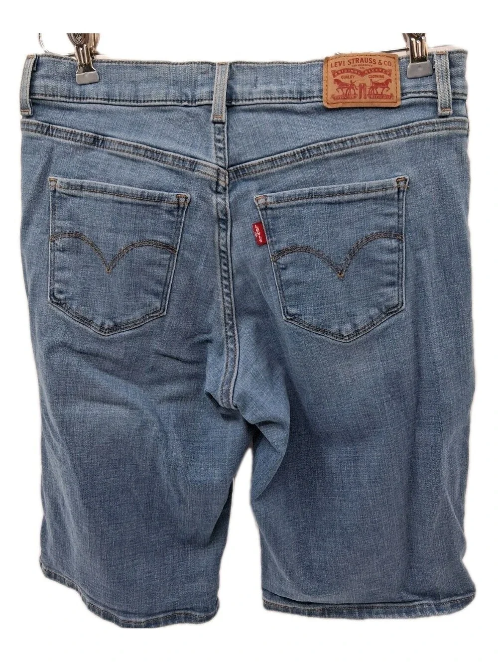 Levi's Bermuda Shorts Womens 28 Blue Denim Mid Rise Casual Stretch Cowgirl Jean